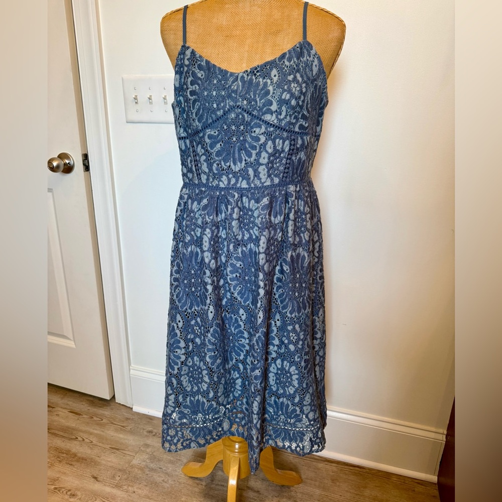 Dreamy LOFT Blue Floral Lace Midi Party Dress Sz 8